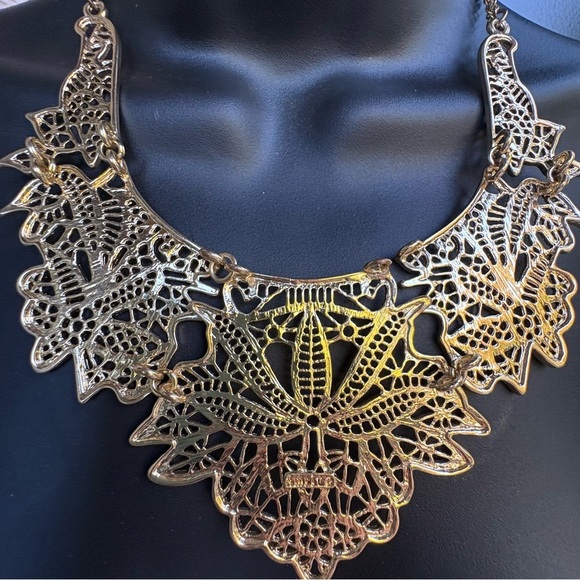 Amrita Singh Gold Filigree Necklace - Picture 12 of 16